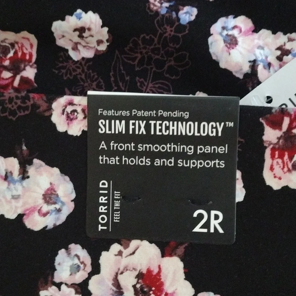 Torrid Pixie Ponte Floral Skull Pants 2X - Picture 8 of 8